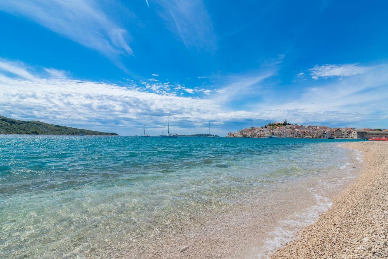 Beachfront Apartments Villa Sisa Primošten Exteriör bild